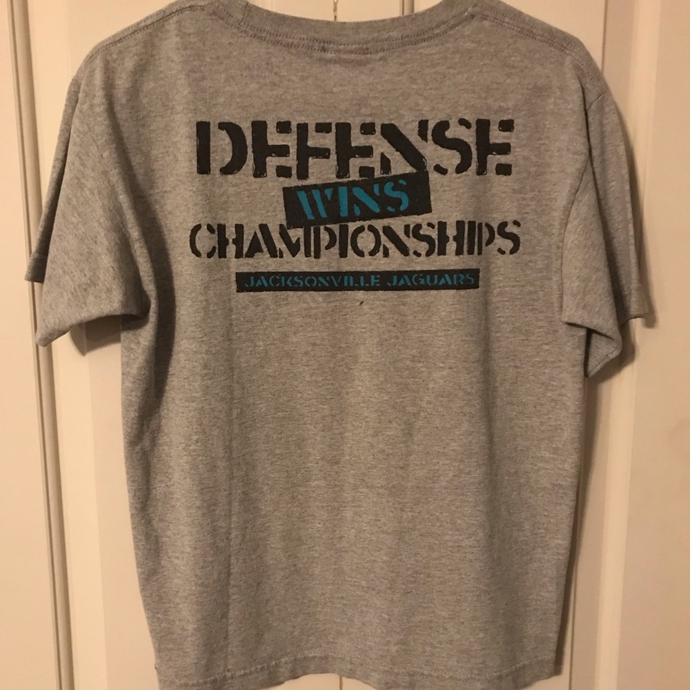 Grey Reebok tee shirt